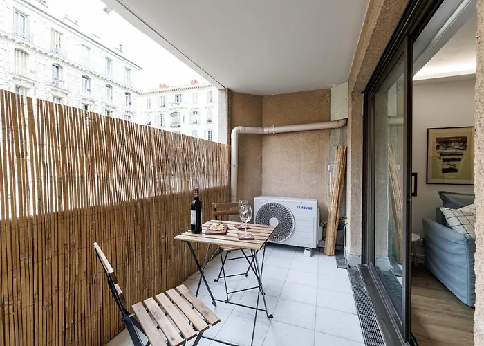 My Casa - Suisse - Cosy Down Town With Terrasse 아파트